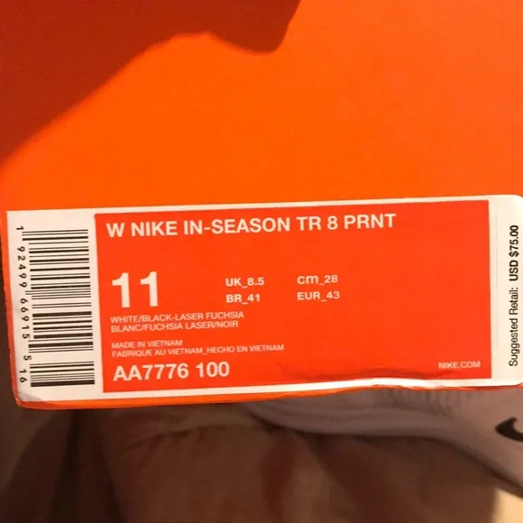 NWT NIKE SHOES - Picture 5 of 6